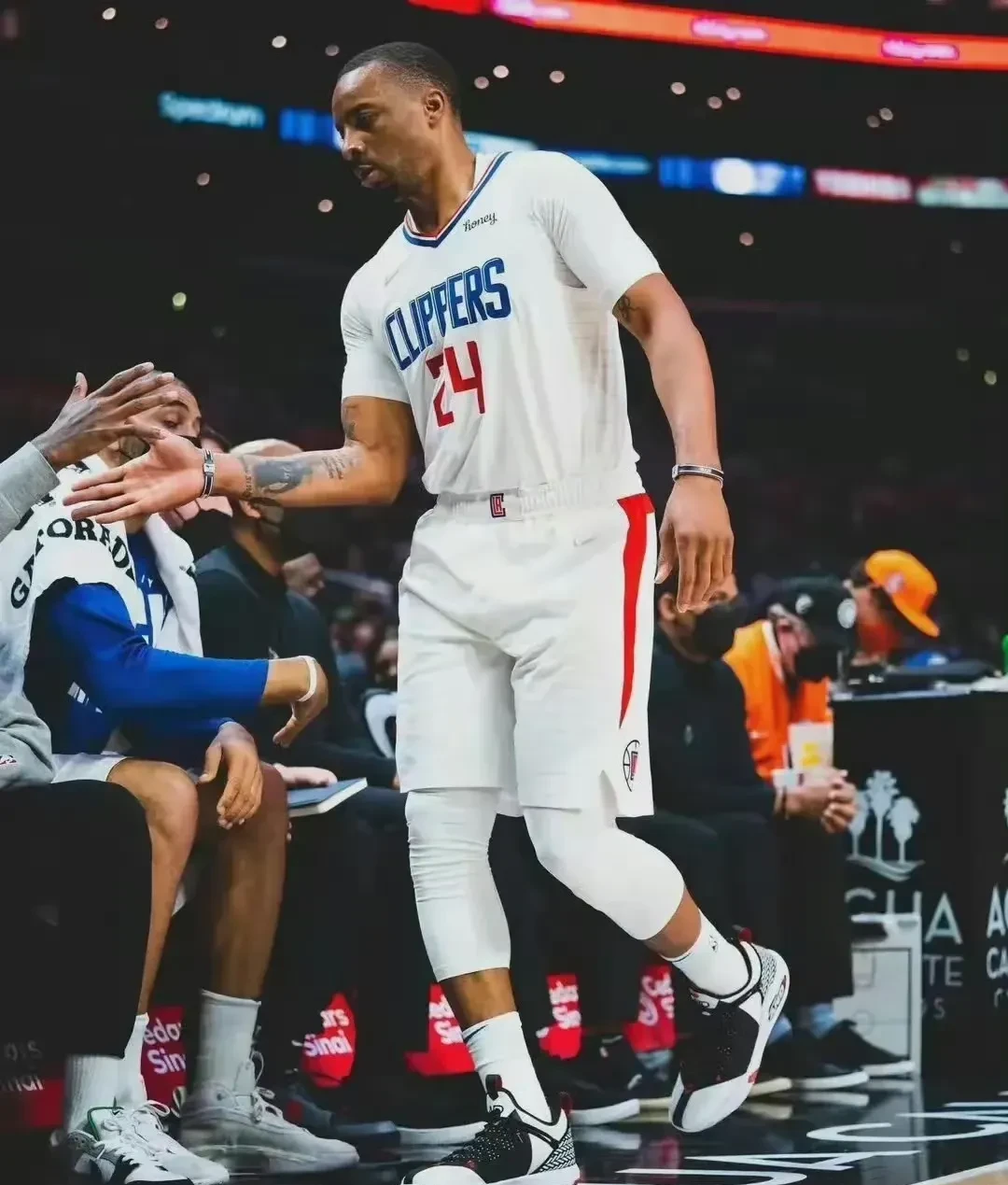 贝博官网-NBA季后赛赛程吃紧，密尔沃基雄鹿今晨刷新队史纪录，悬念犹存，球探报告显示潜力的简单介绍-贝博官网